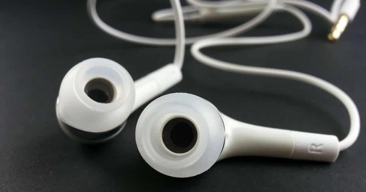 How to Fix Earphones (one side is silent) | Cause + Solution + DIY Fix